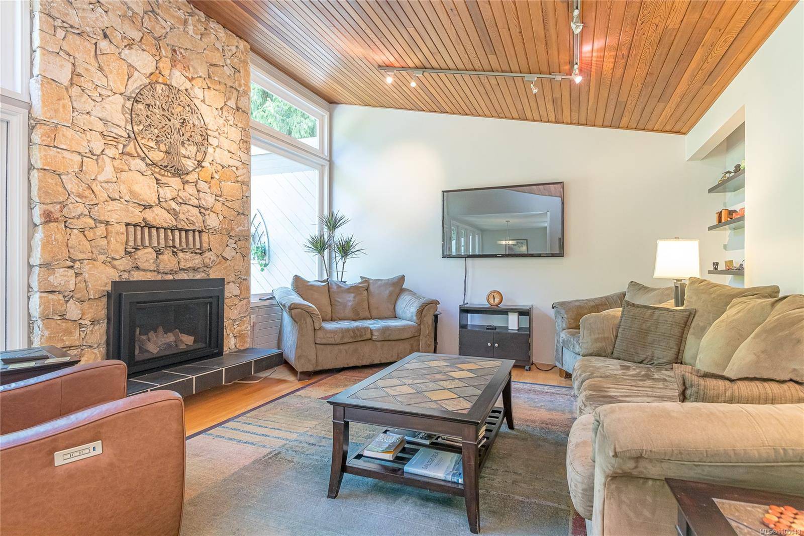 Parksville, BC V9P 1T4,955 Ballenas Rd