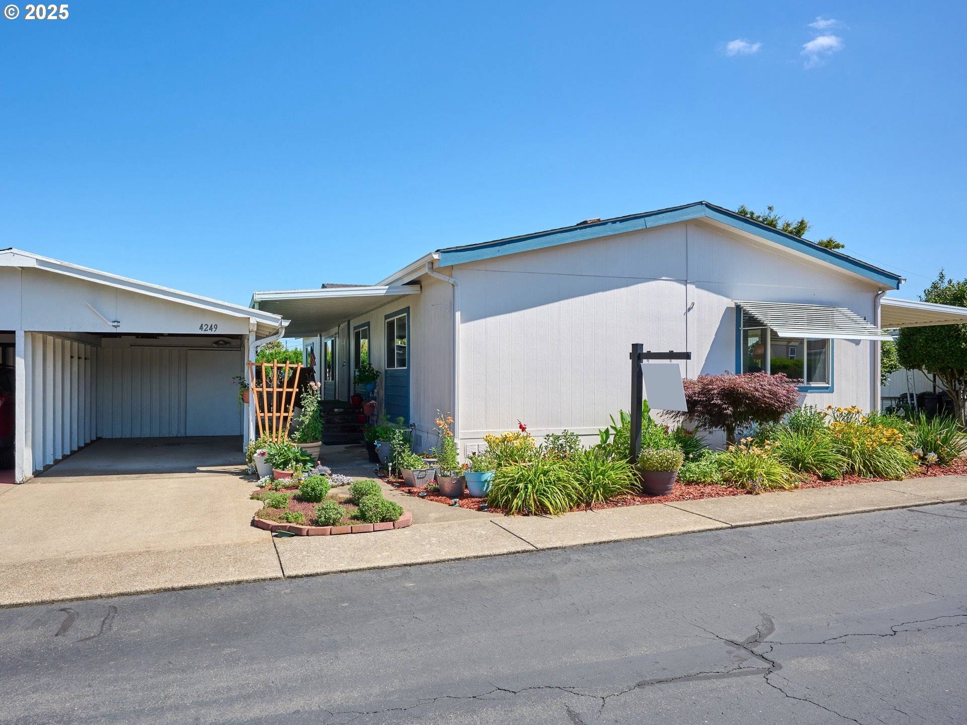 Salem, OR 97305,4249 LARCH ST NE