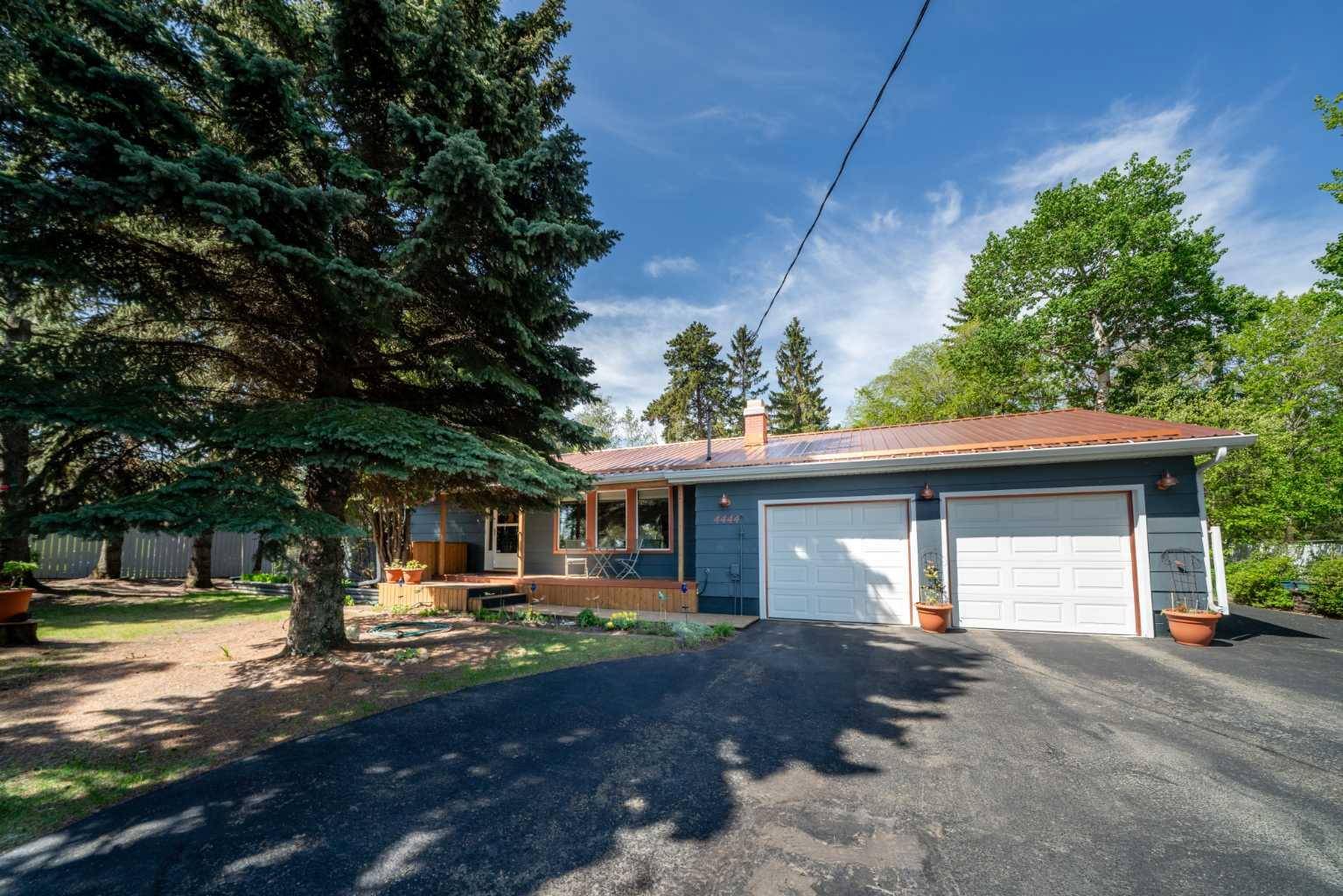 Sylvan Lake, AB T4S 1L6,4444 50 ST