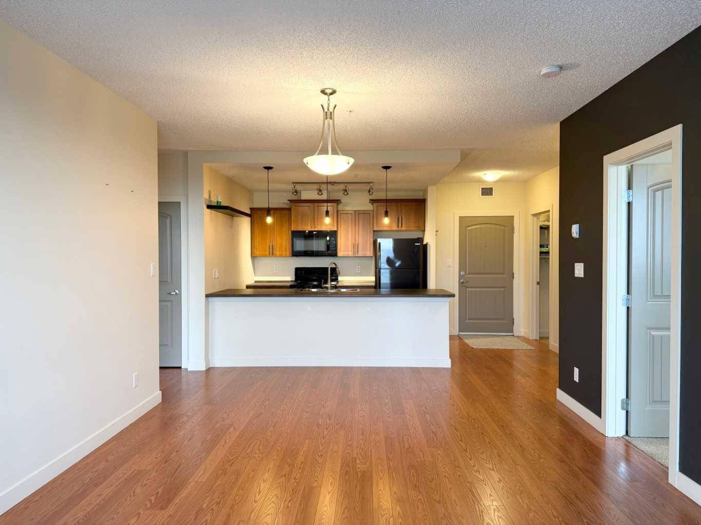 Fort Mcmurray, AB T9K0P1,204 SPARROWHAWK DR #2402