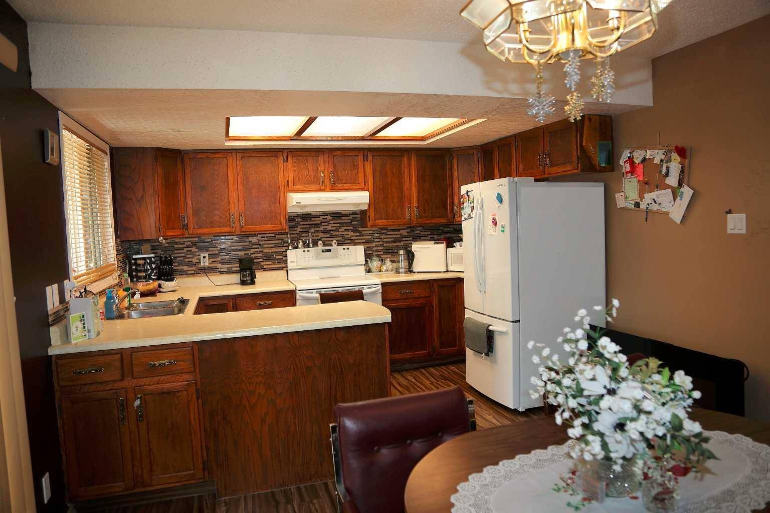 Coleman, AB T0K 0M0,2322 86A ST