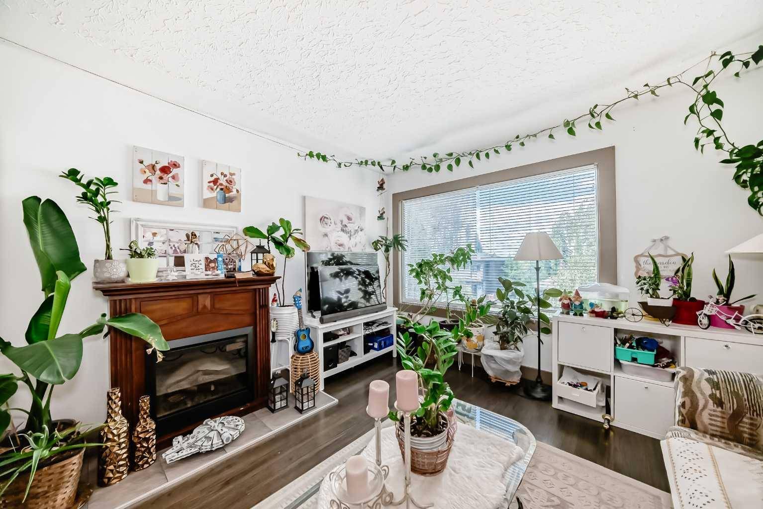 Calgary, AB T2T 1E7,2121 26 AVE SW #4