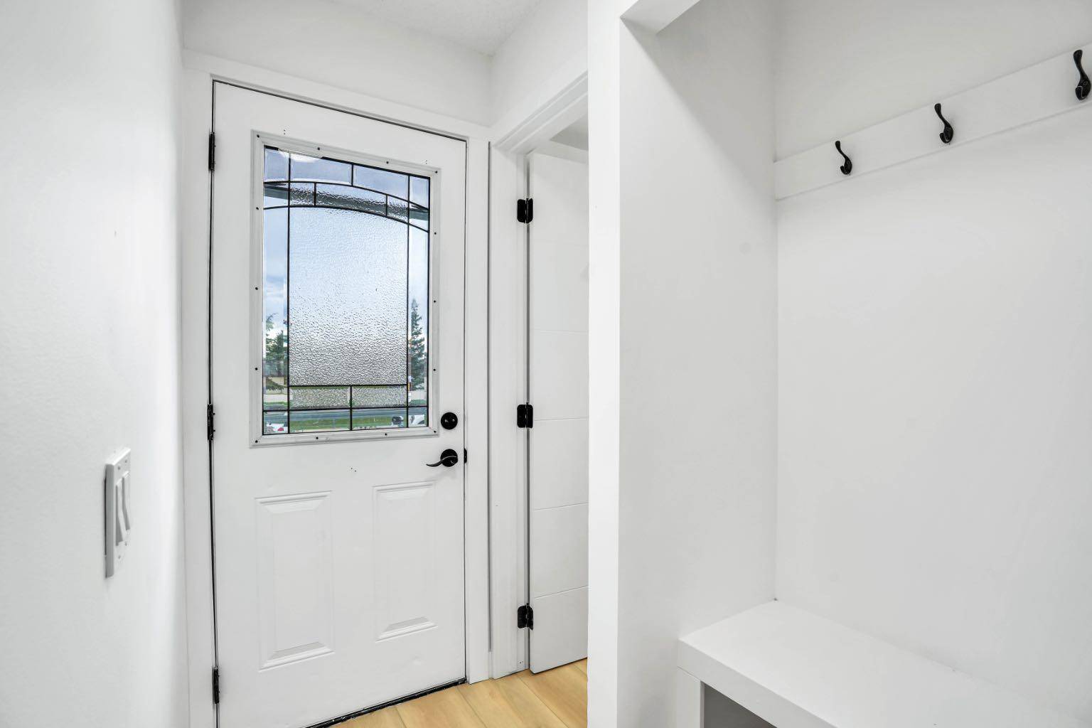 Calgary, AB T2A6M4,553 Abinger RD NE