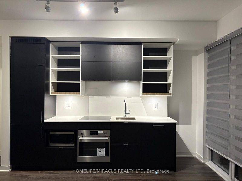 Toronto C01, ON M5G 1C9,20 Edward ST #1422