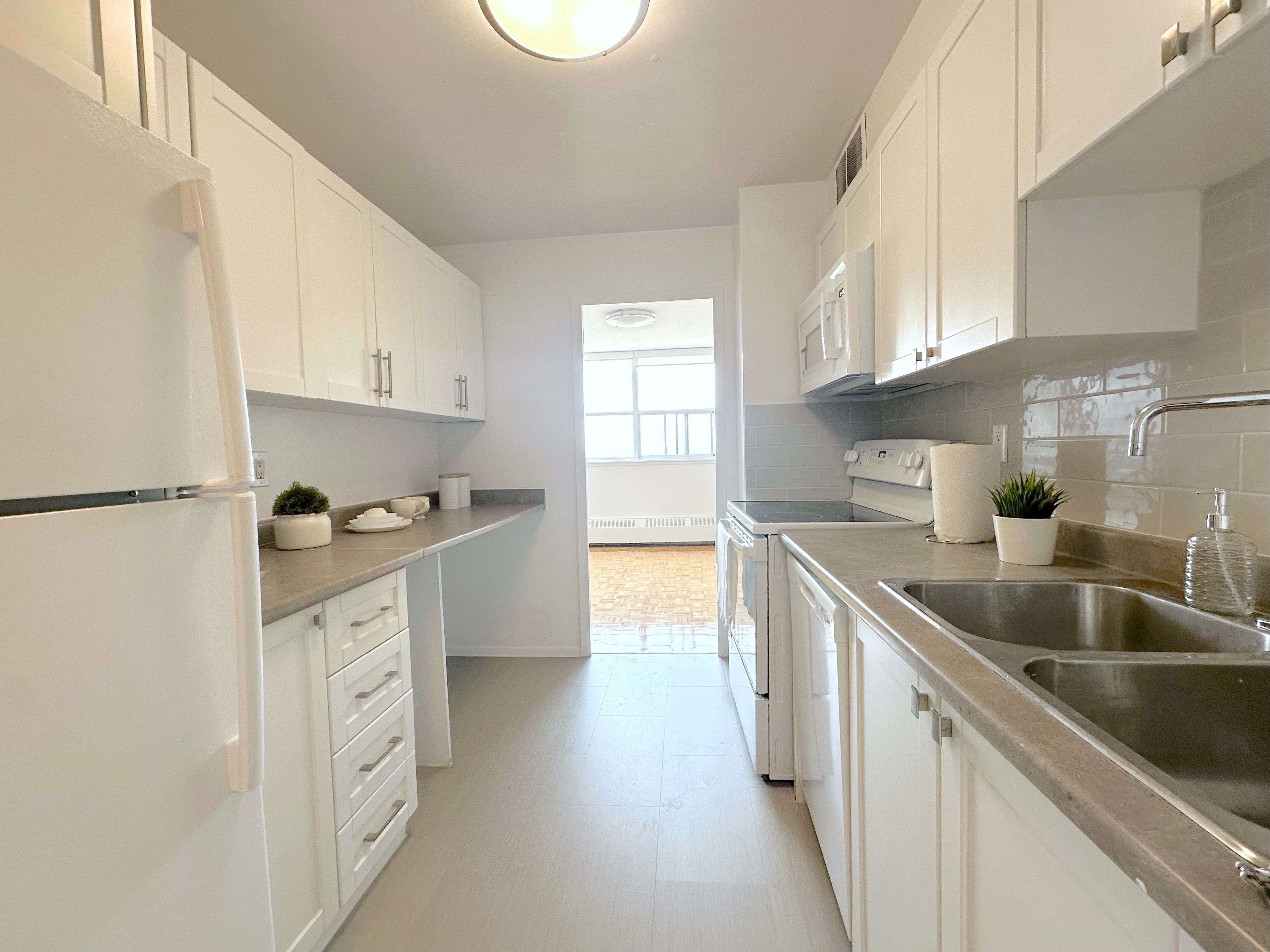 Toronto C13, ON M3A 2S9,15 Brookbanks DR #1207