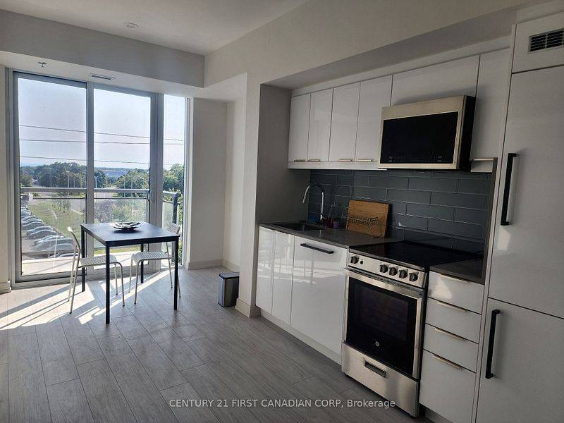 Toronto E06, ON M1N 0C3,90 Glen Everest RD #422
