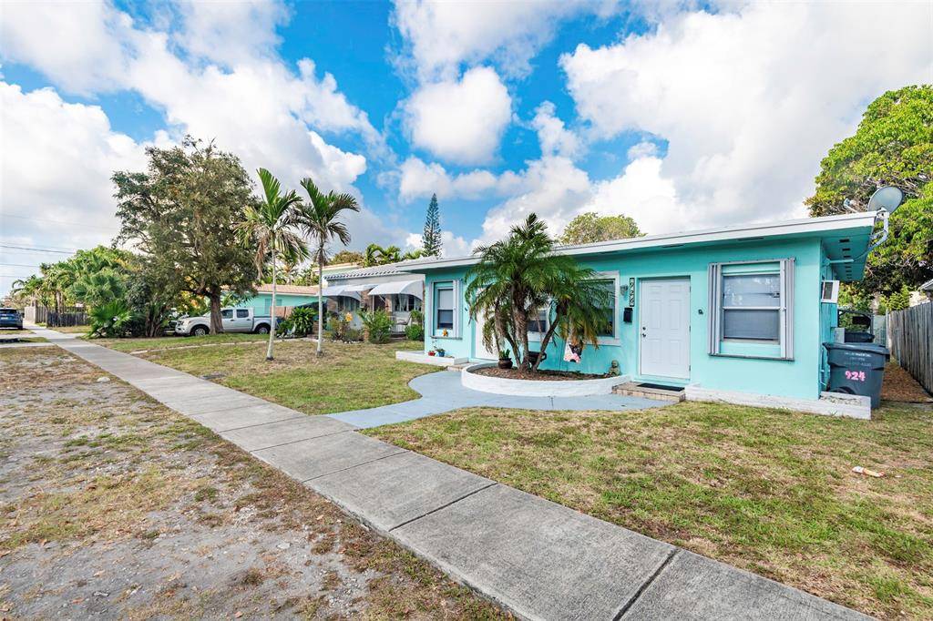 Hollywood, FL 33020,924-926 N 16th Ave