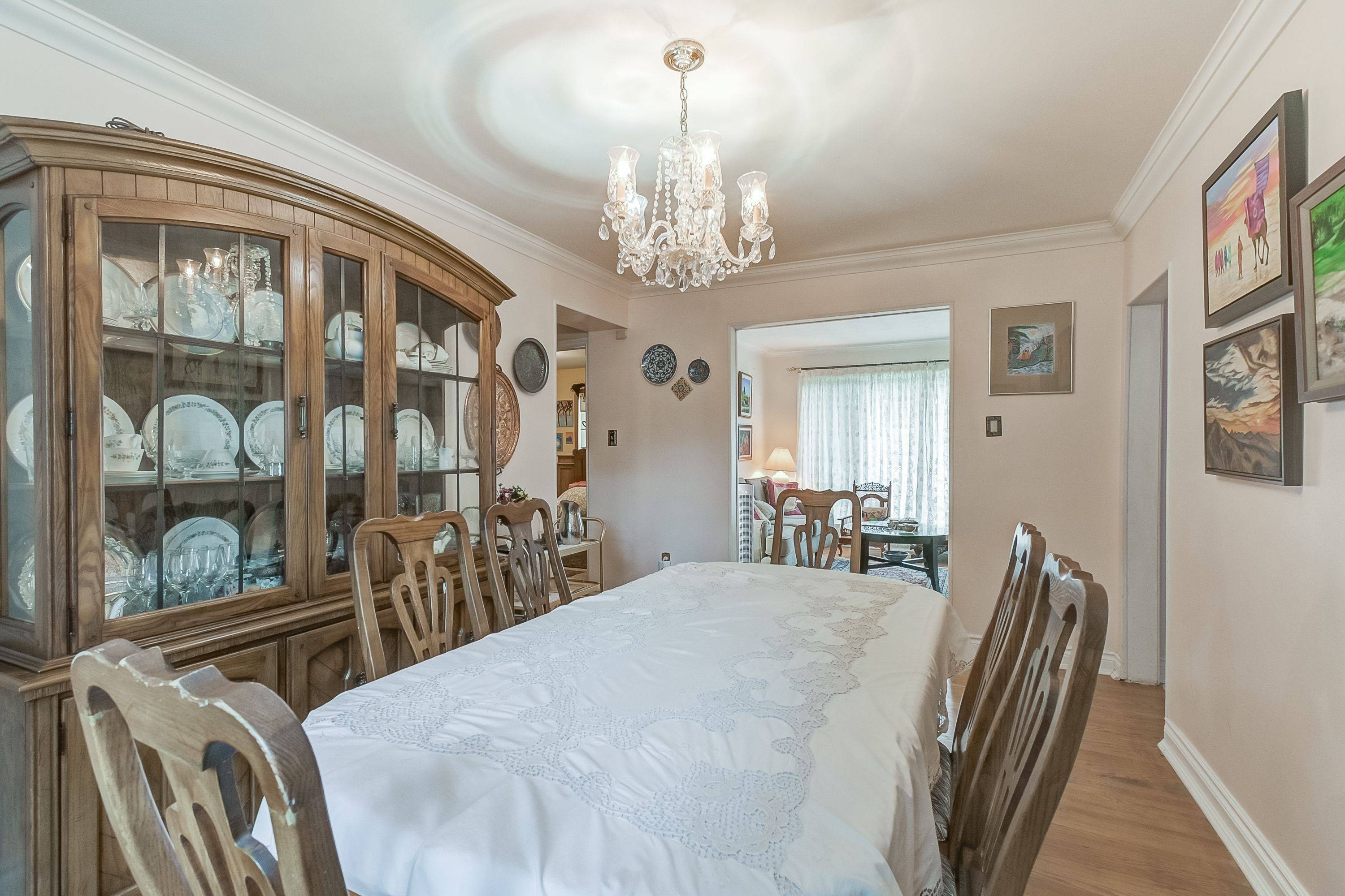 Newmarket, ON L3Y 2K1,76 Monkswood CRES