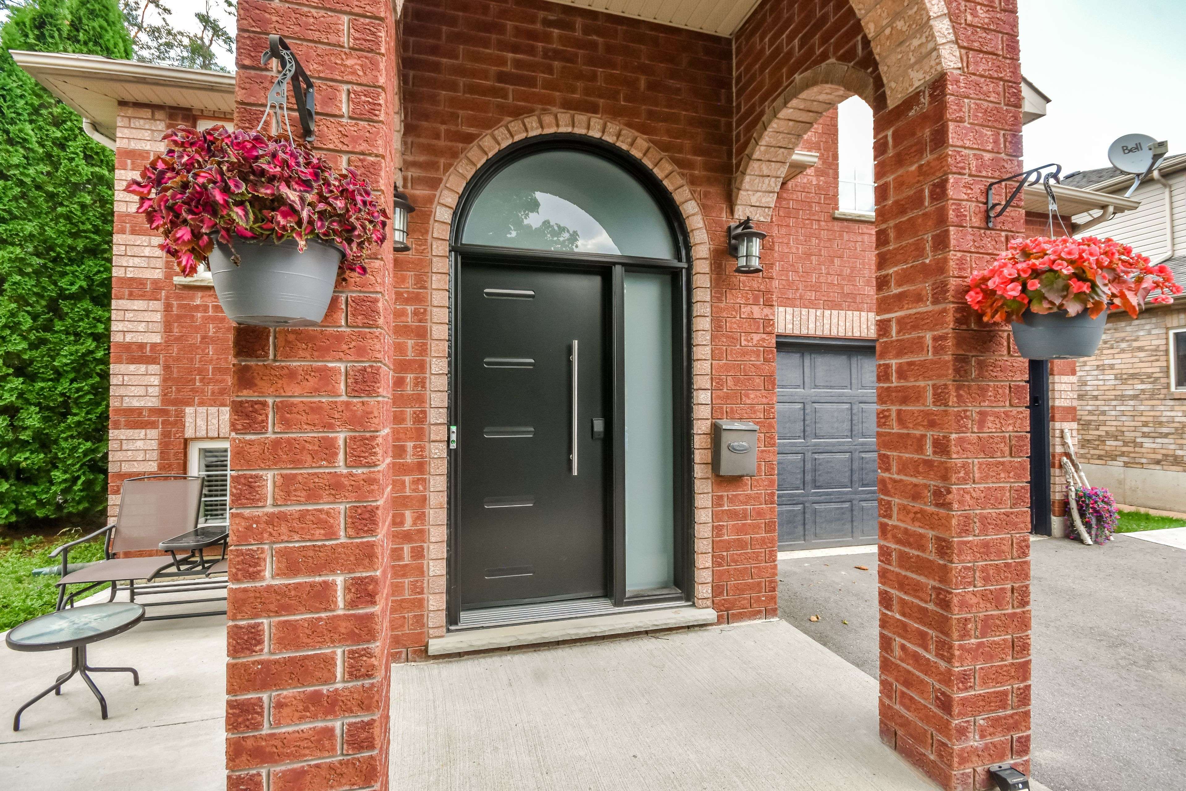 Barrie, ON L4M 6Y4,56 Monique CRES