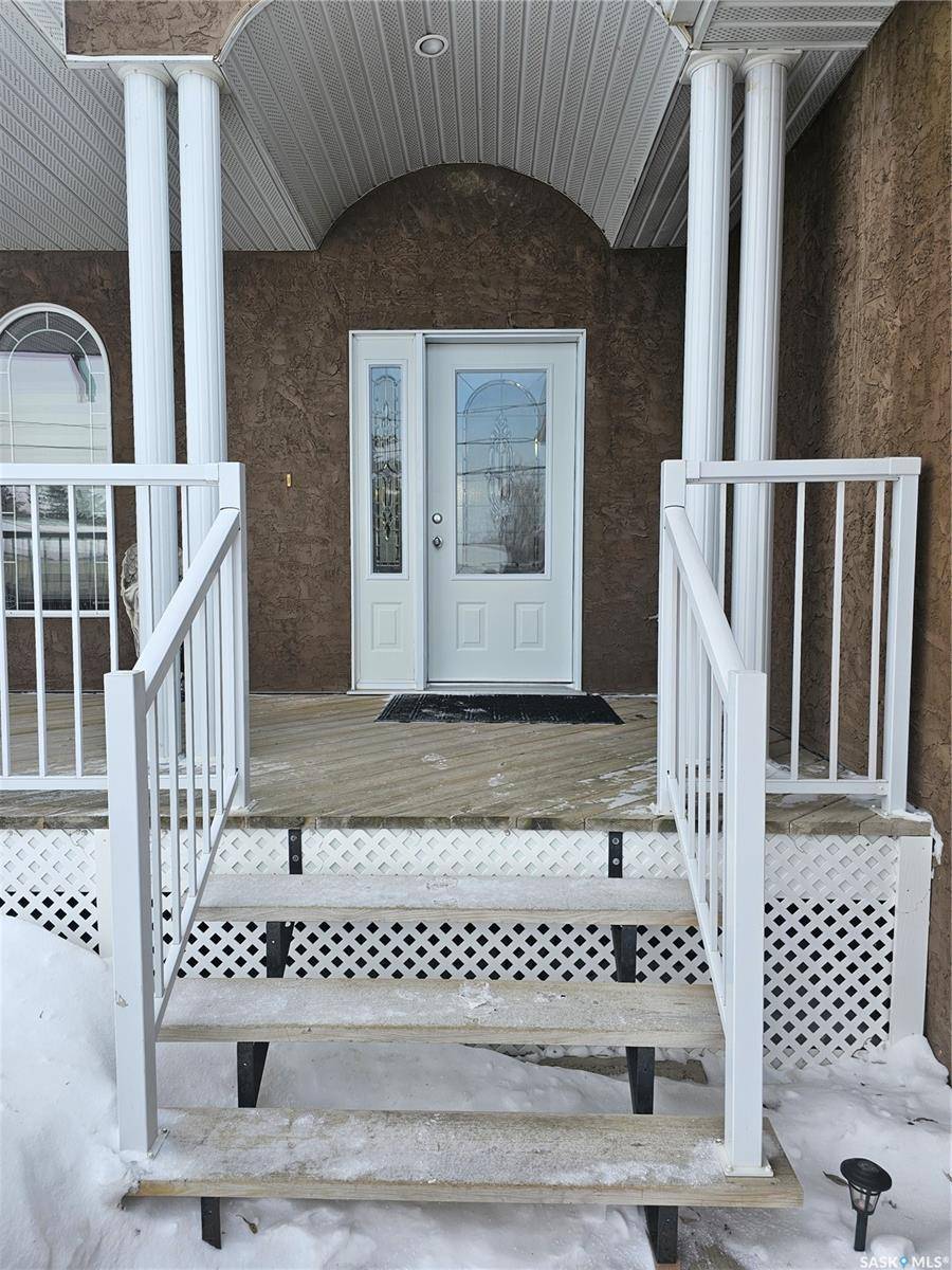 Unity, SK S0K 4L0,447 1st AVENUE W #4