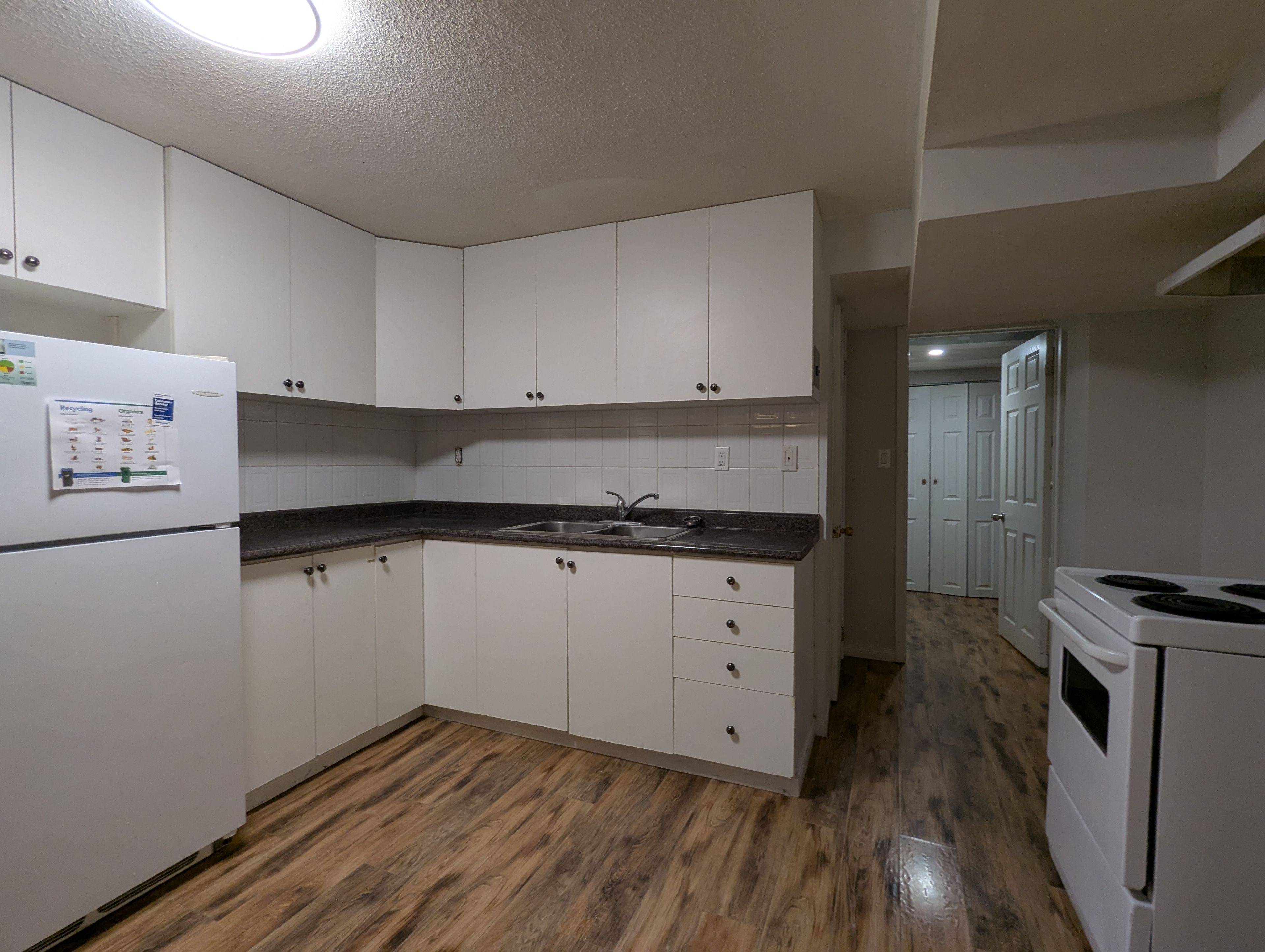 Mississauga, ON L5M 5K6,6053 Leeside CRES #Bsmt