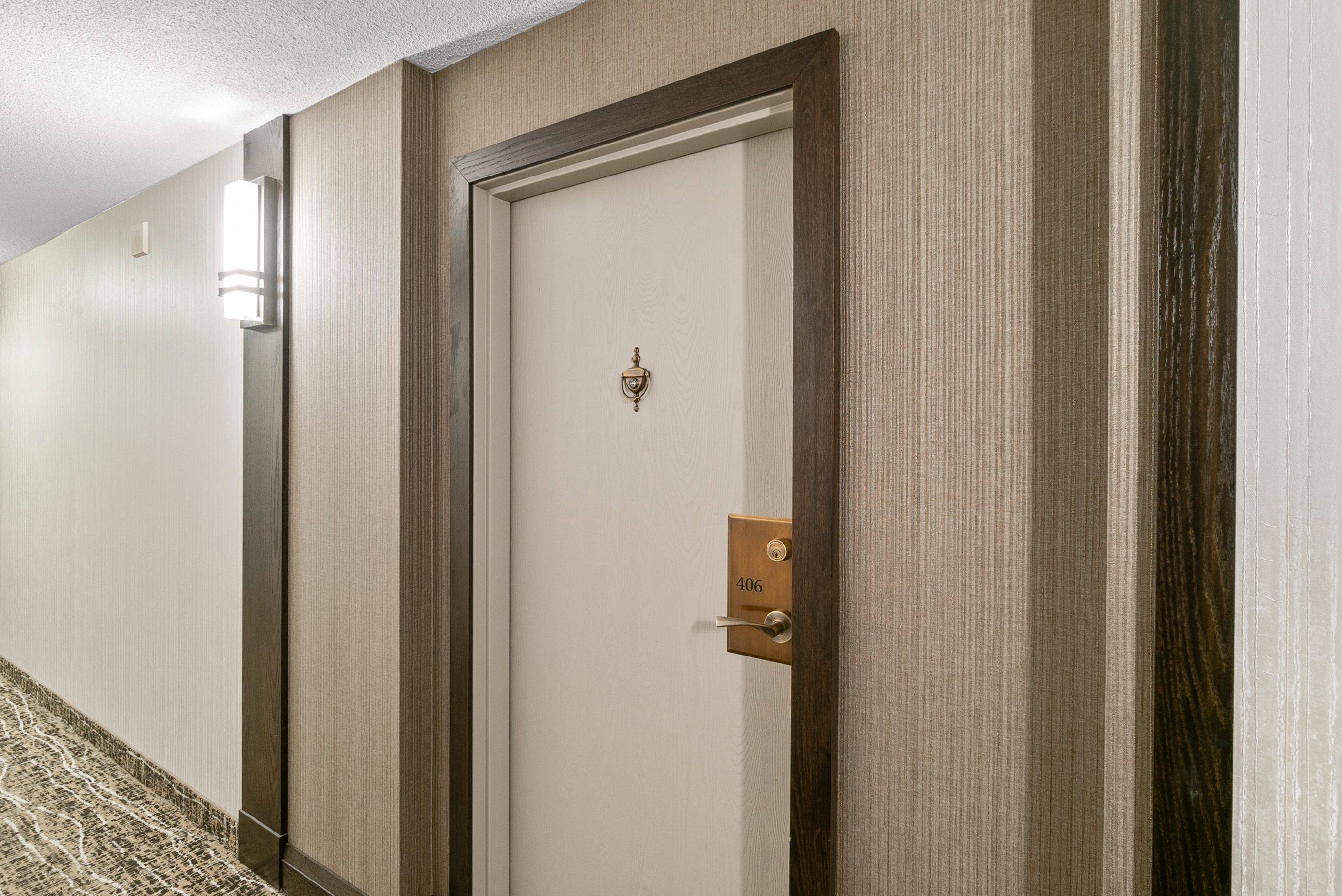 Mississauga, ON L5N 3T6,6500 Montevideo RD #406