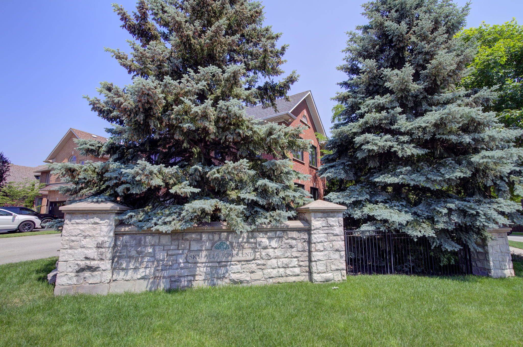 Oakville, ON L6M 3L2,1079 Skyvalley CRES