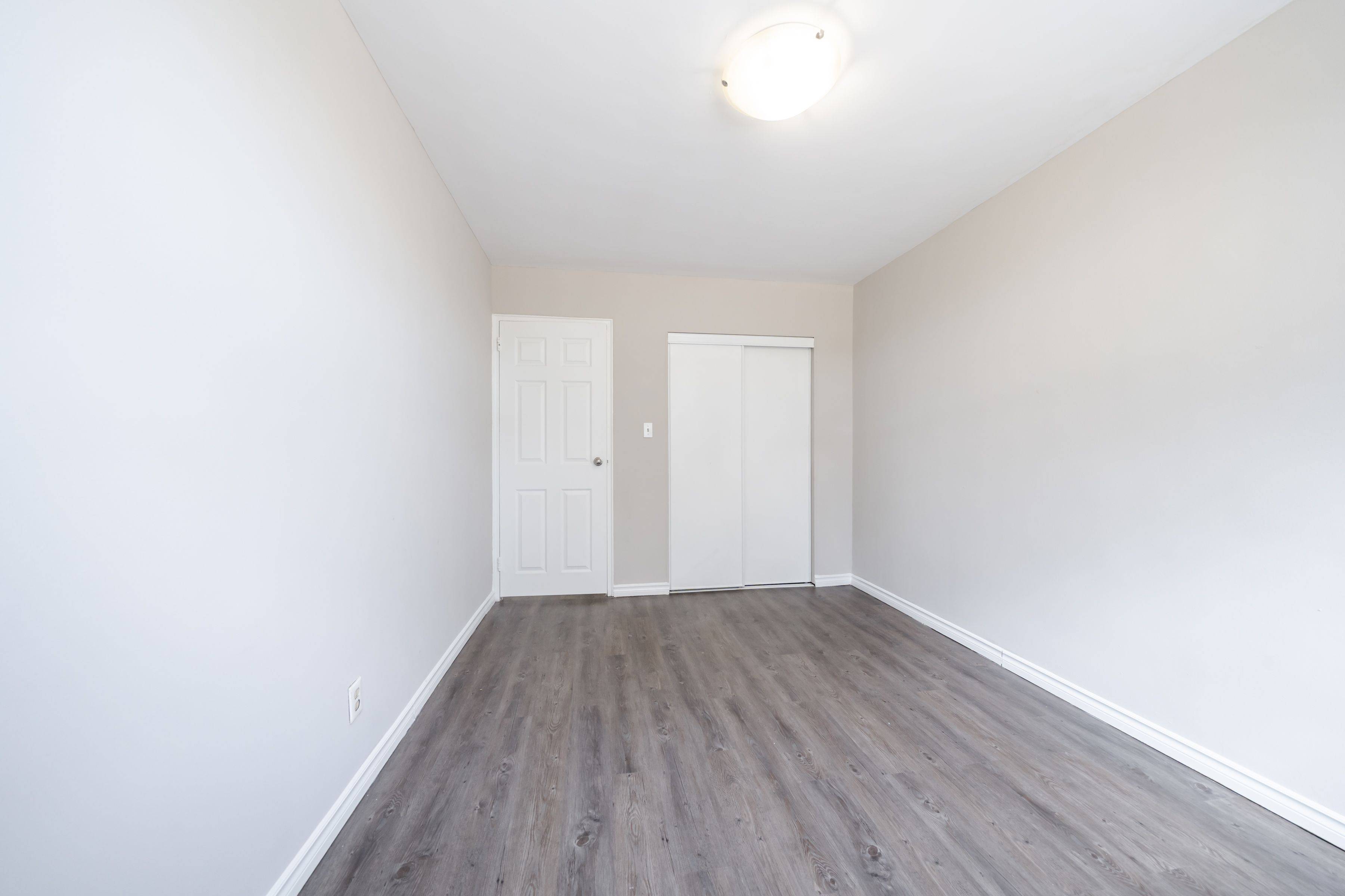 Burlington, ON L7R 1Z2,2043 Prospect ST #46