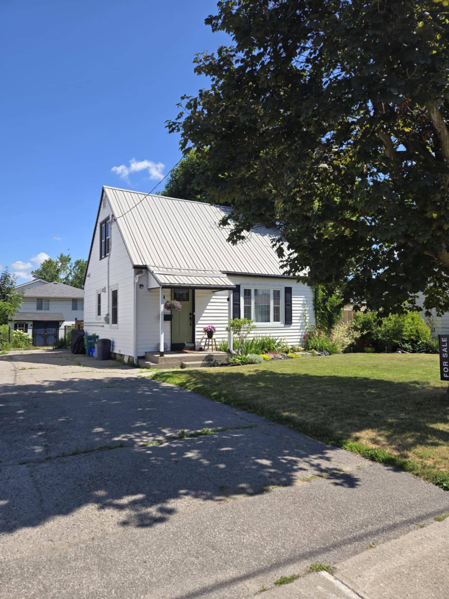 18 Wilson CRES, Quinte West, ON K8V 1Y2