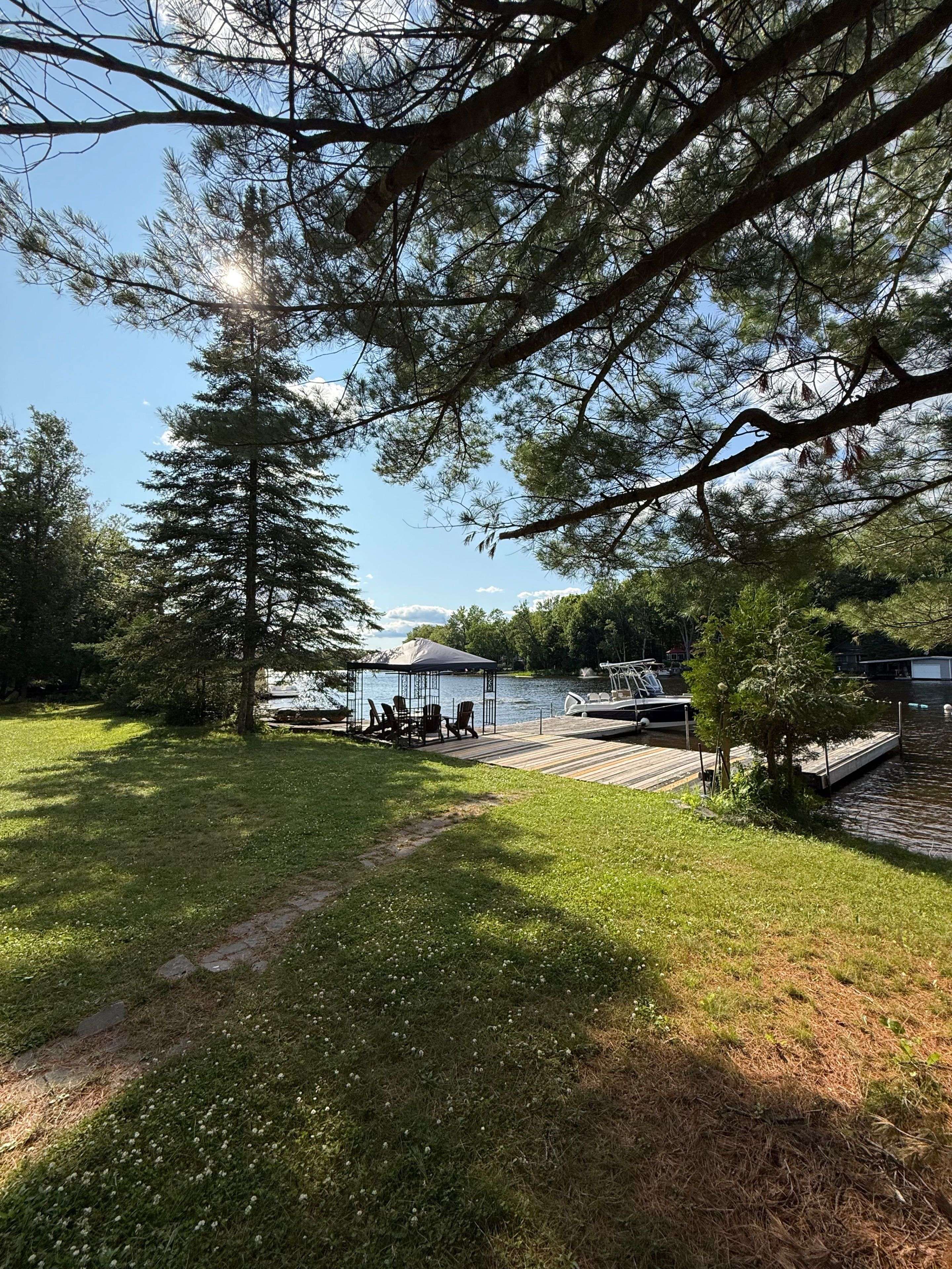 30 Mcvittie IS, Bracebridge, ON P1L 1W4