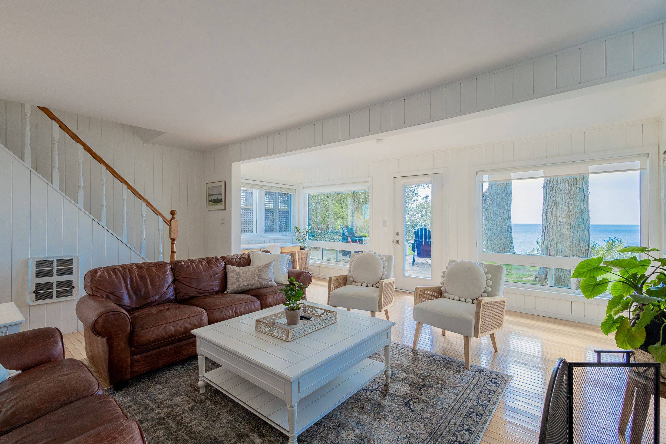Bluewater, ON N0M 1N0,71365 Branch RD