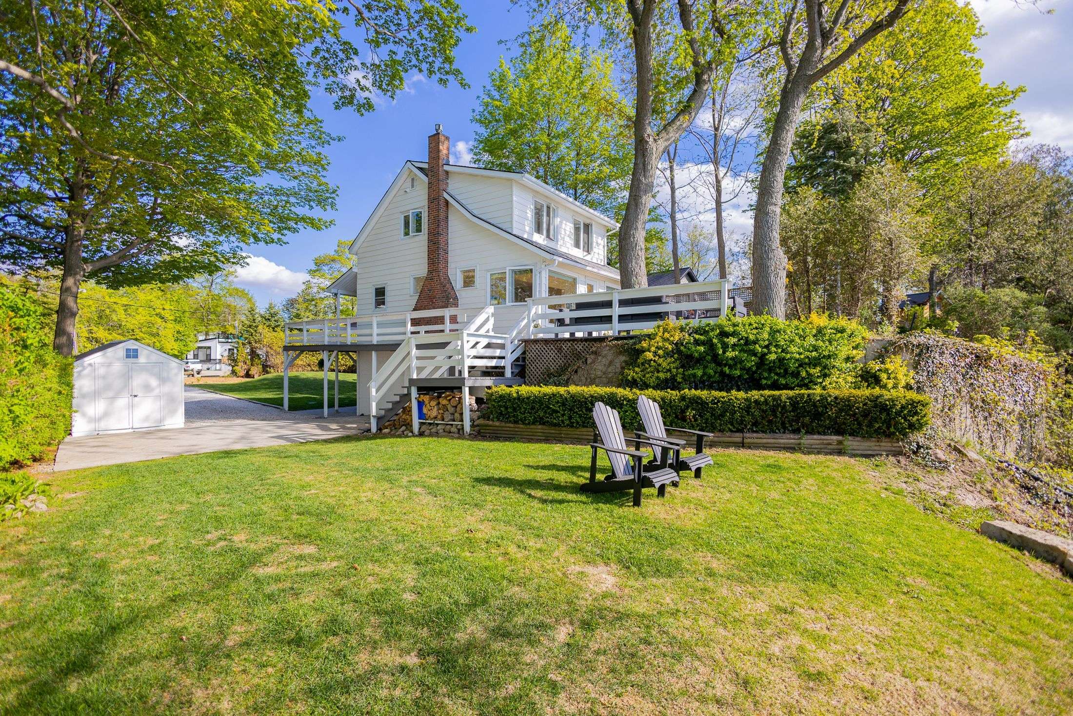 Bluewater, ON N0M 1N0,71365 Branch RD
