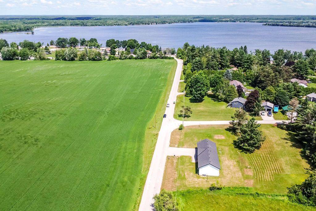 Kawartha Lakes, ON L3V 6H5,122 Day DR