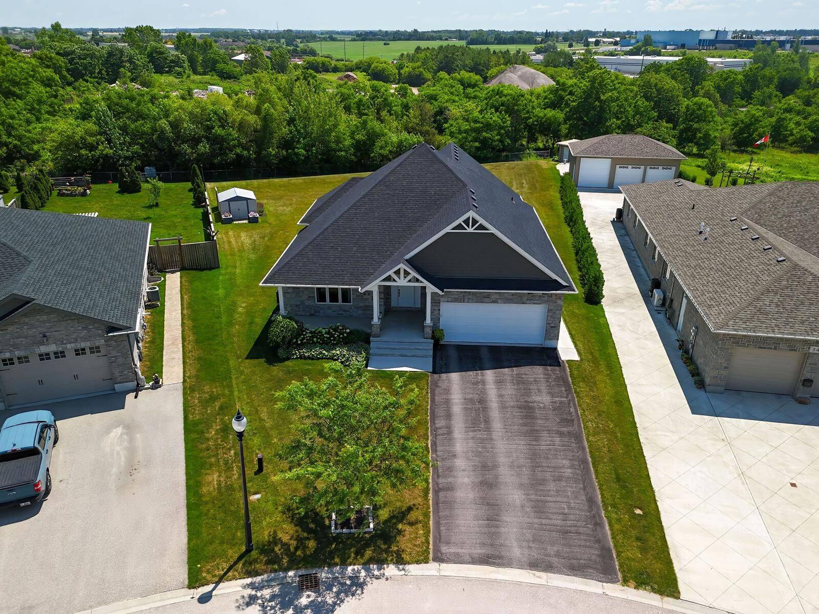 St. Marys, ON N4X 0B4,343 TRACY ST