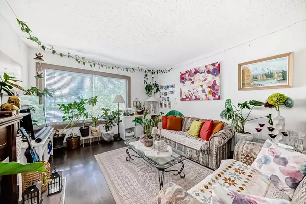 Calgary, AB T2T 1E7,2121 26 AVE Southwest #4