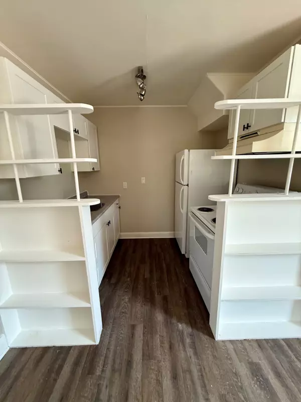 Barrie, ON L4N 1T9,42 Toronto ST #2