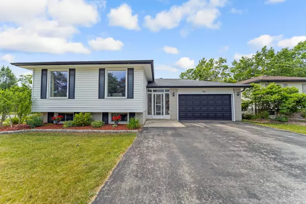 Barrie, ON L4N 5B8,65 Bronte CRES