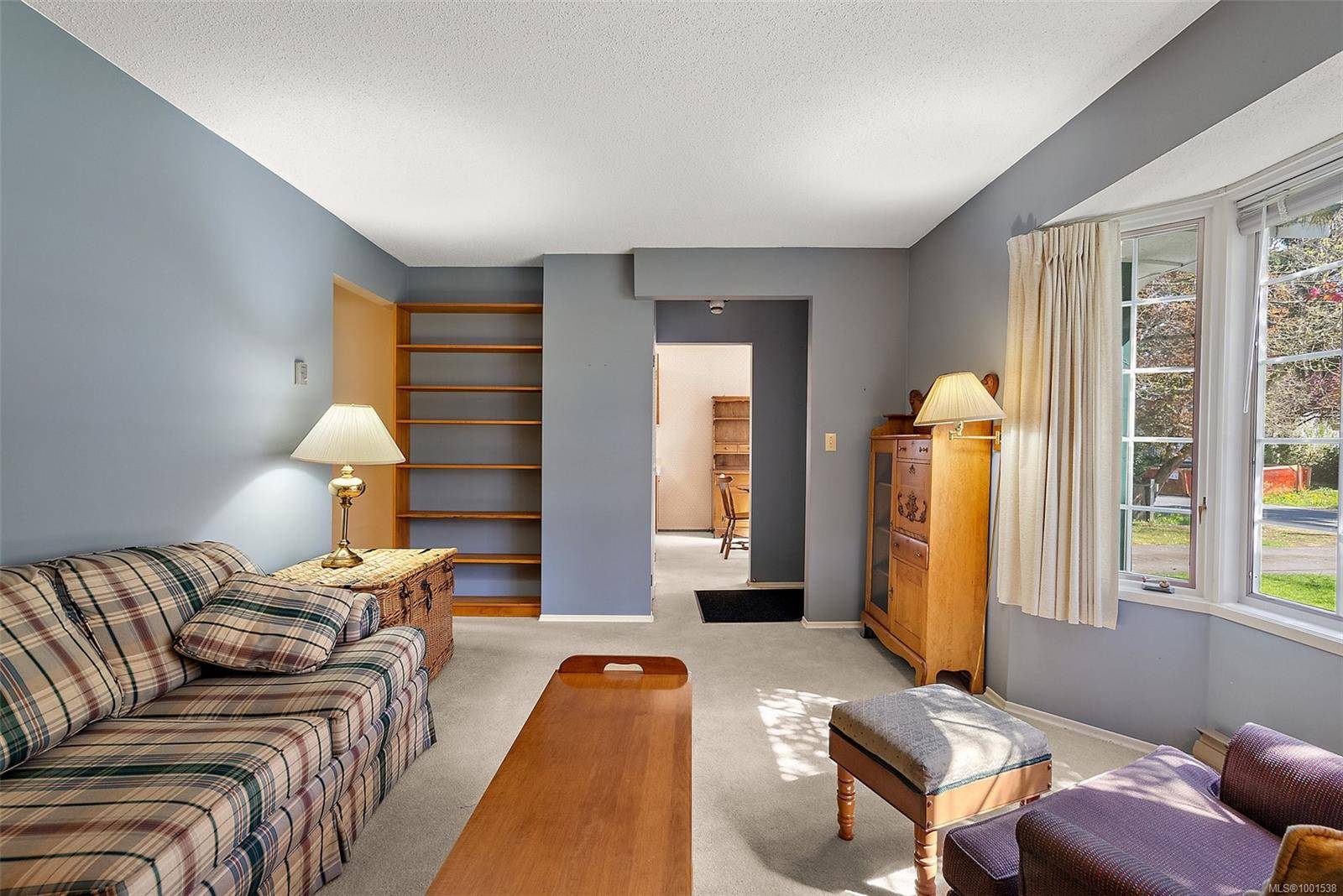 Saanich, BC V8Z 2W8,1262 Dunsterville Ave