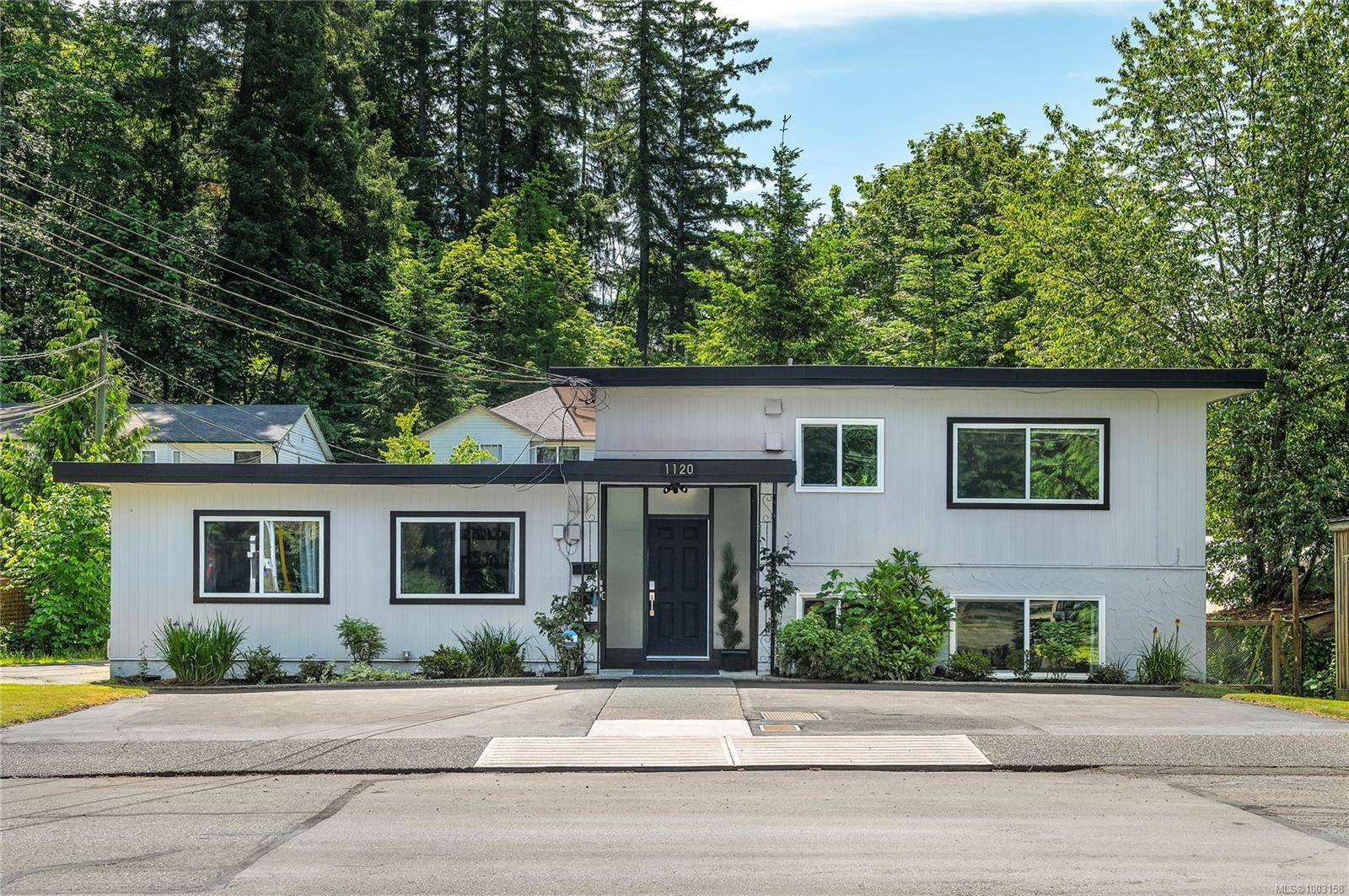 1120 First St, Courtenay, BC V9N 1A9