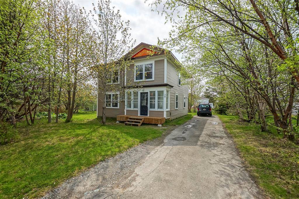 38-42 Central Street, Bay Roberts, NL A0A 1G0