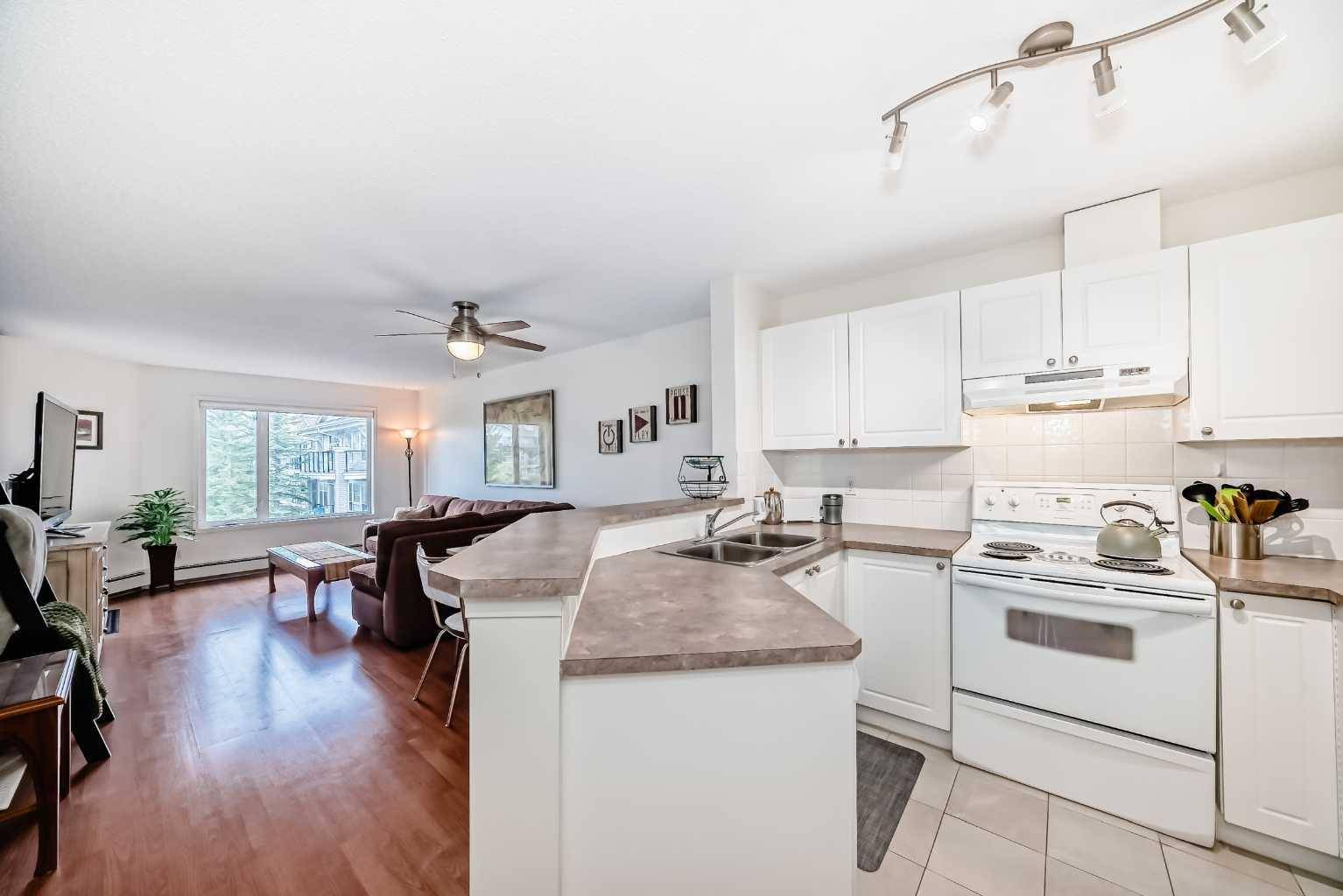 Calgary, AB T3G 5B3,950 Arbour Lake RD NW #2310