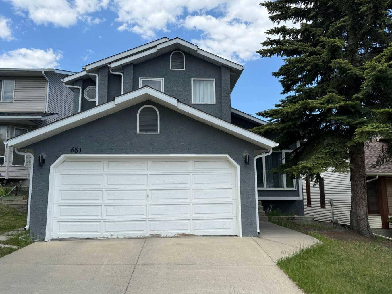 Calgary, AB T3K 3R1,651 Macewan DR Northwest