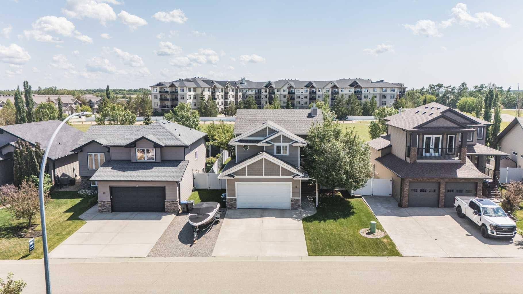 Sylvan Lake, AB T4S 0B3,15 Laurel RD