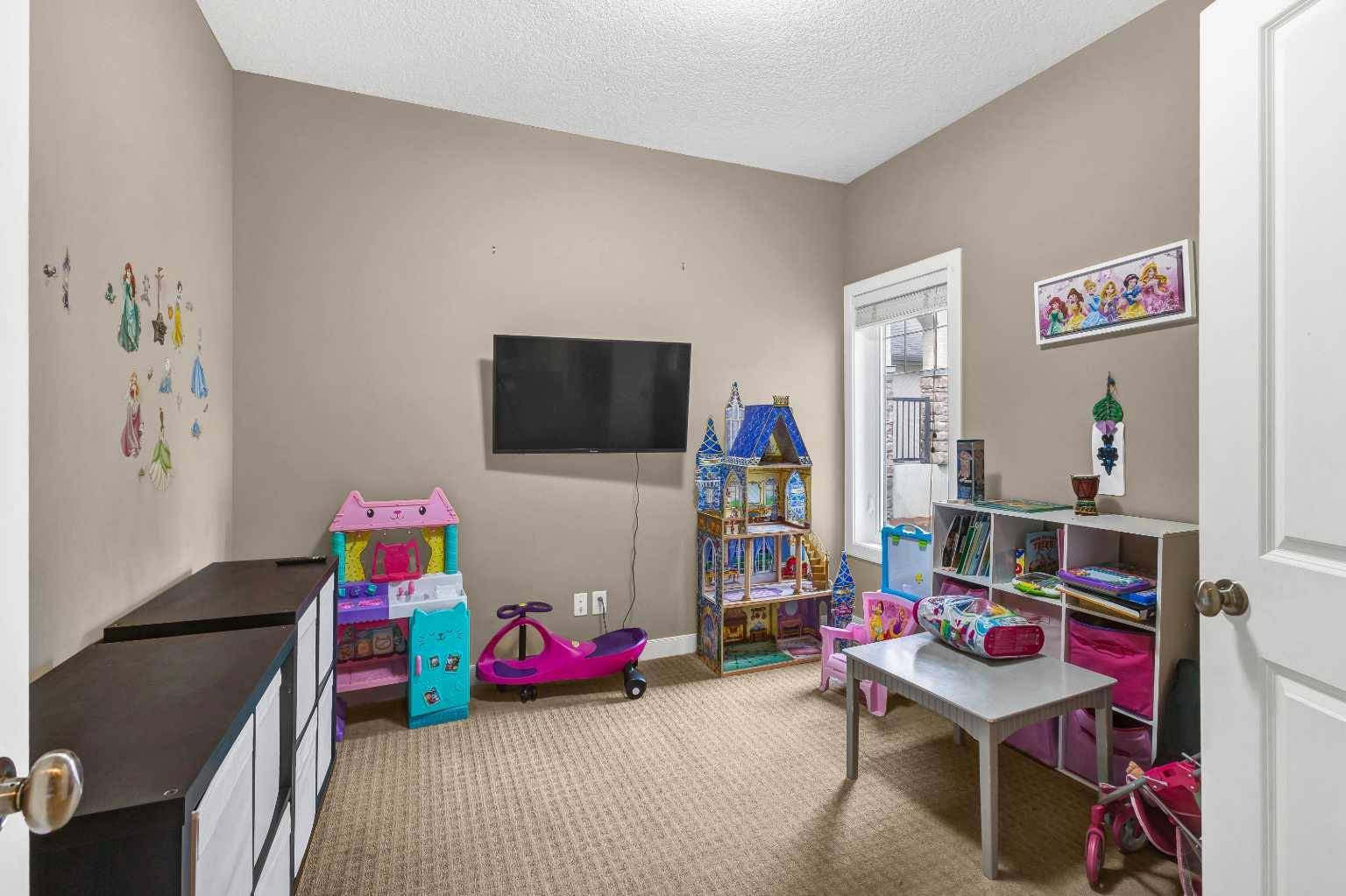 Calgary, AB T3R 1P5,84 Sherwood Rise Northwest