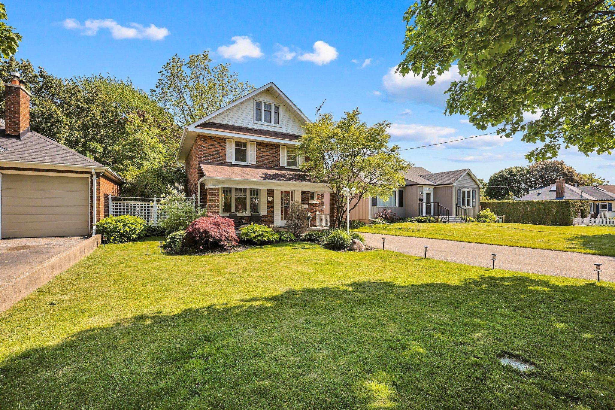 Oshawa, ON L1H 1L5,463 Athol ST E