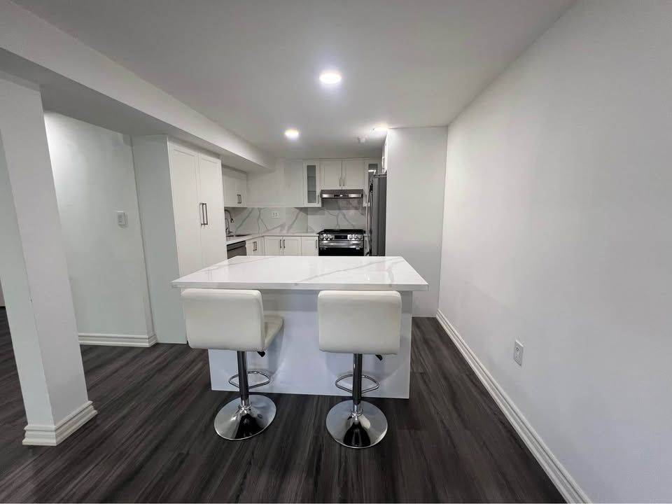 Pickering, ON L1X 1Y7,2095 Duberry DR #Bsmt