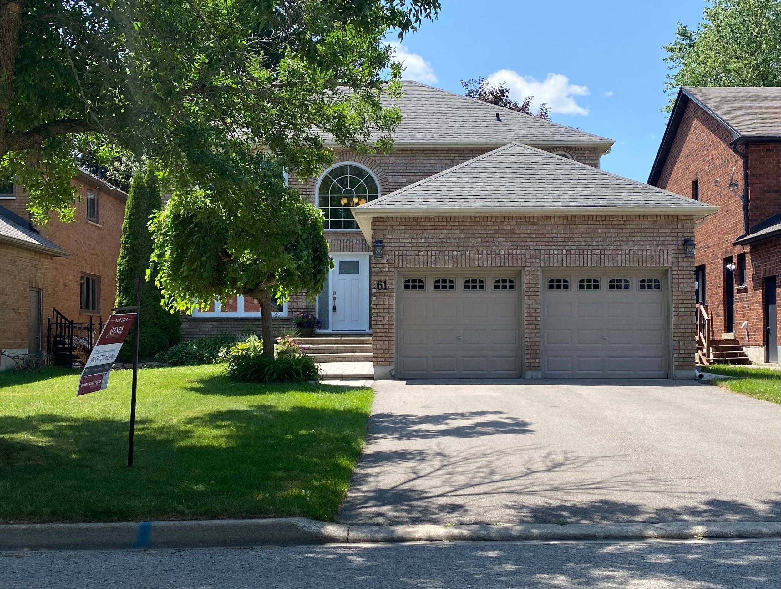 Aurora, ON L4G 6H9,61 Gilbank DR