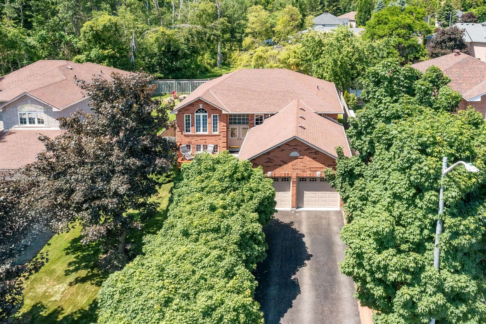 Innisfil, ON L9S 2B3,1092 Lebanon DR