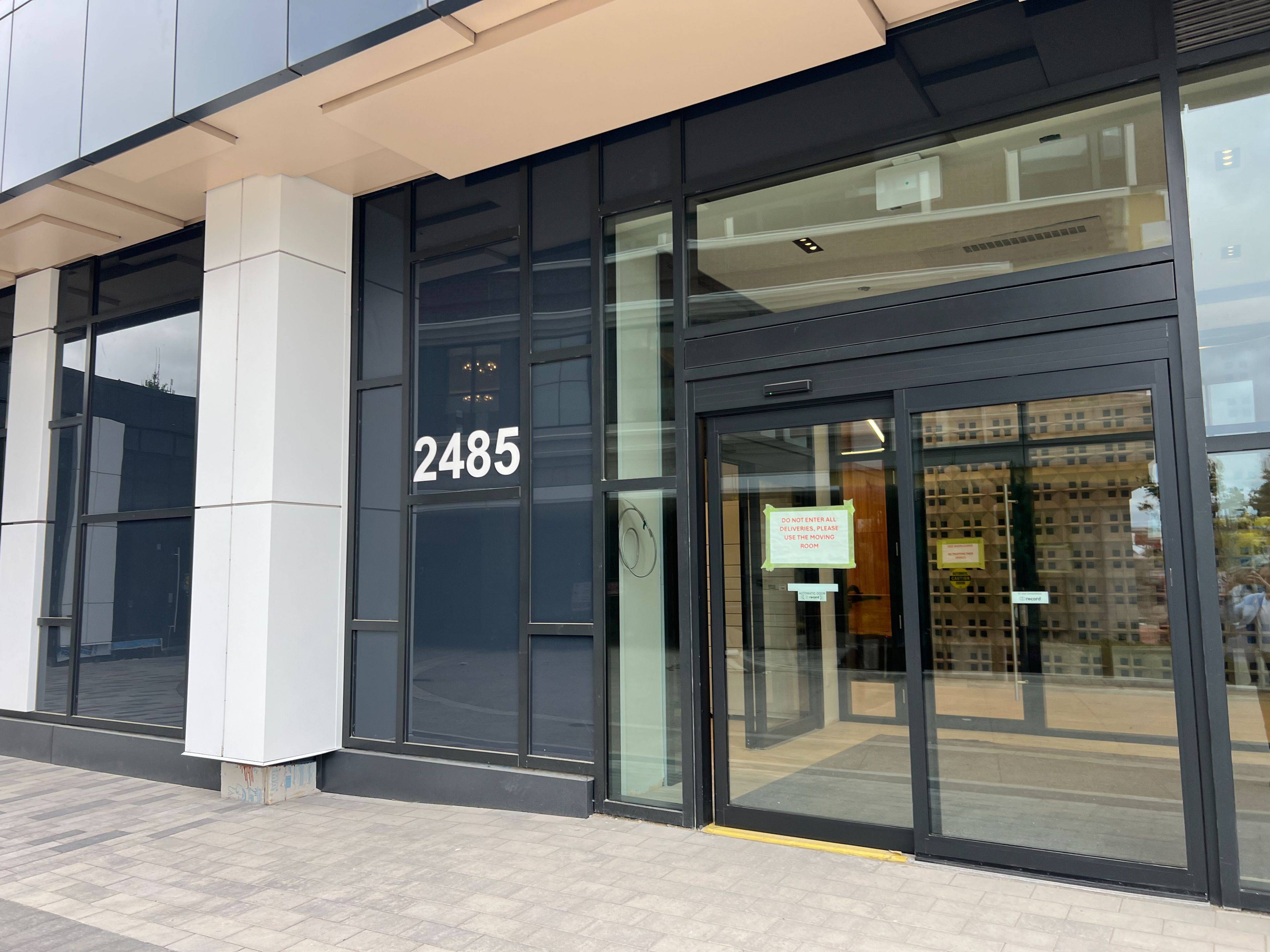 Mississauga, ON L5M 2T1,2485 Eglinton AVE E #914