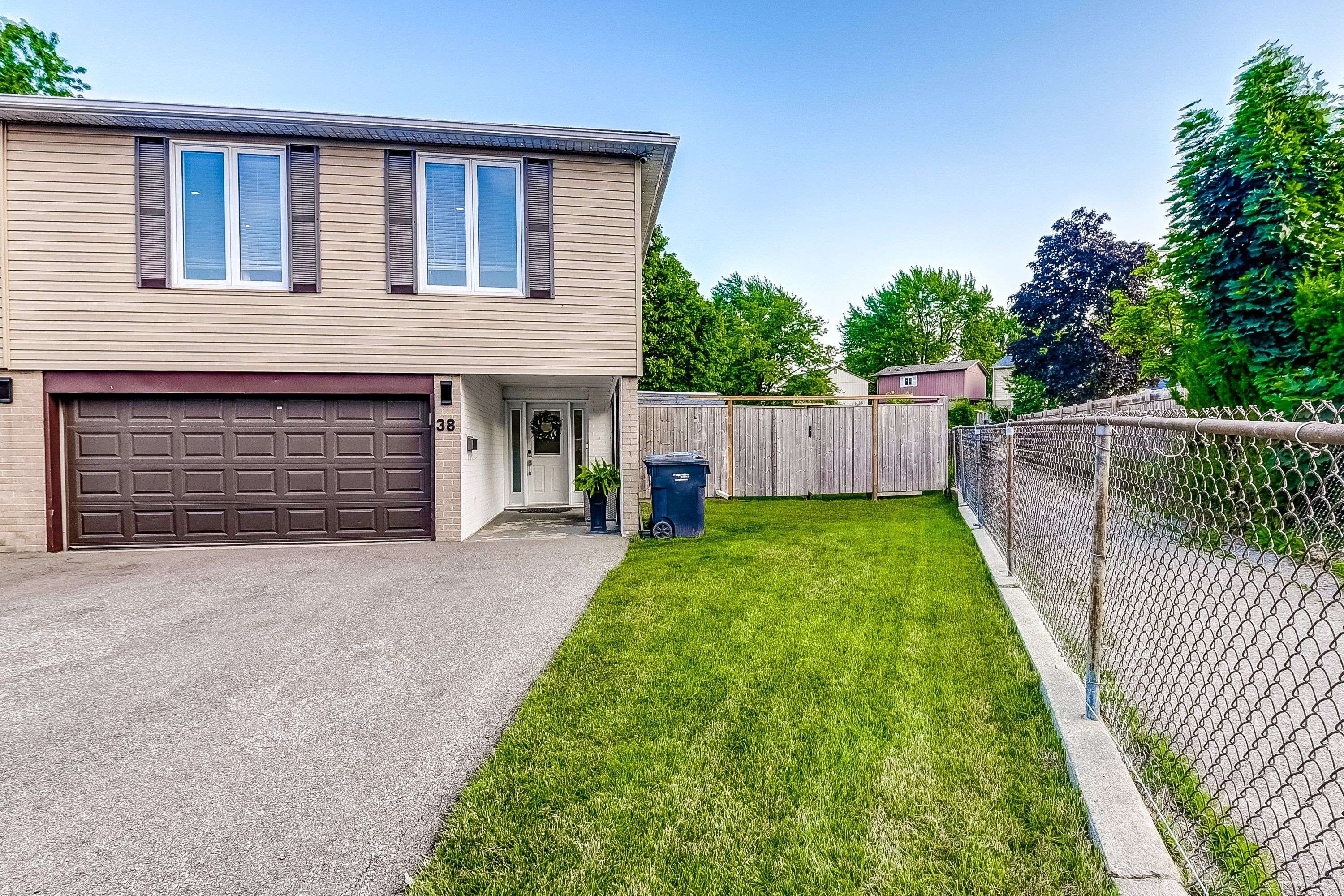 Brampton, ON L6S 1X1,38 Gainsborough RD
