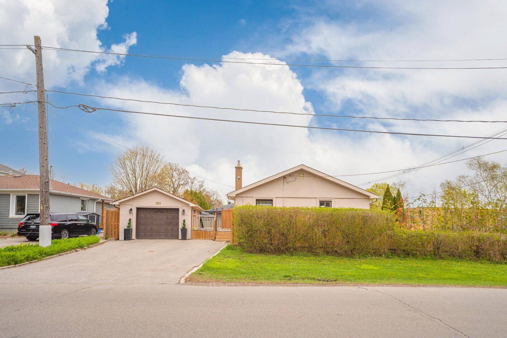 Oakville, ON L6K 1N4,191 Deane AVE