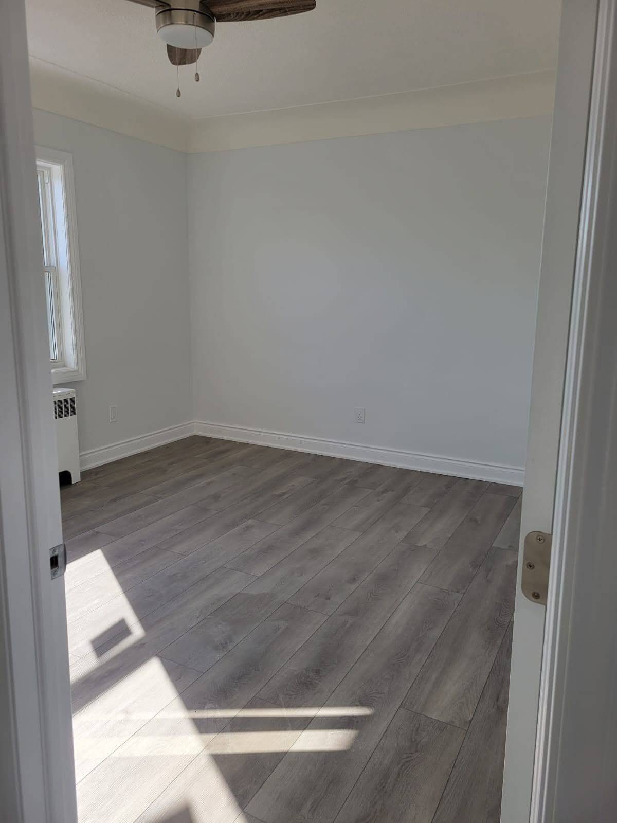 Hamilton, ON L8L 3B0,907 Barton ST E
