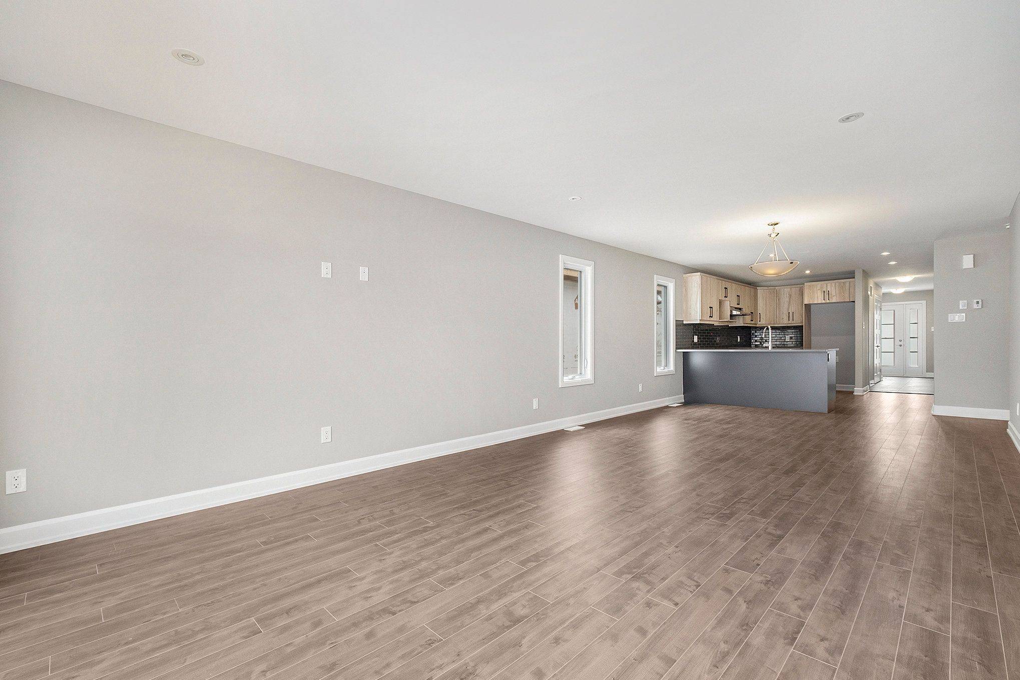 Russell, ON K0A 1W0,1222 MONTBLANC CRES