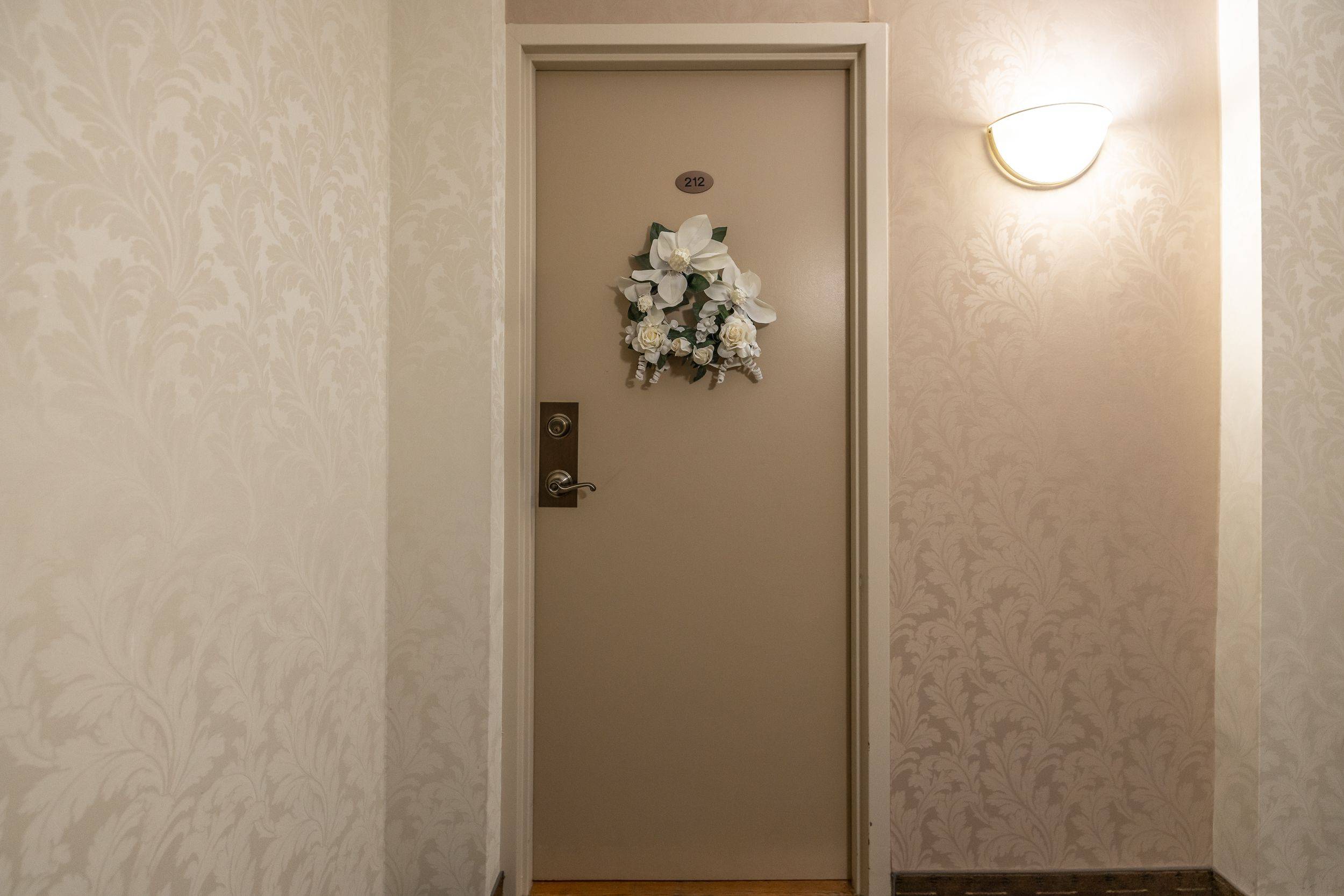 Guelph, ON N1H 7B1,19 Woodlawn RD E #212