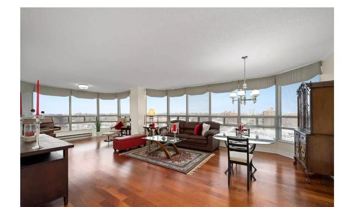 Brampton, ON L6Y 3B1,310 Mill ST S #809