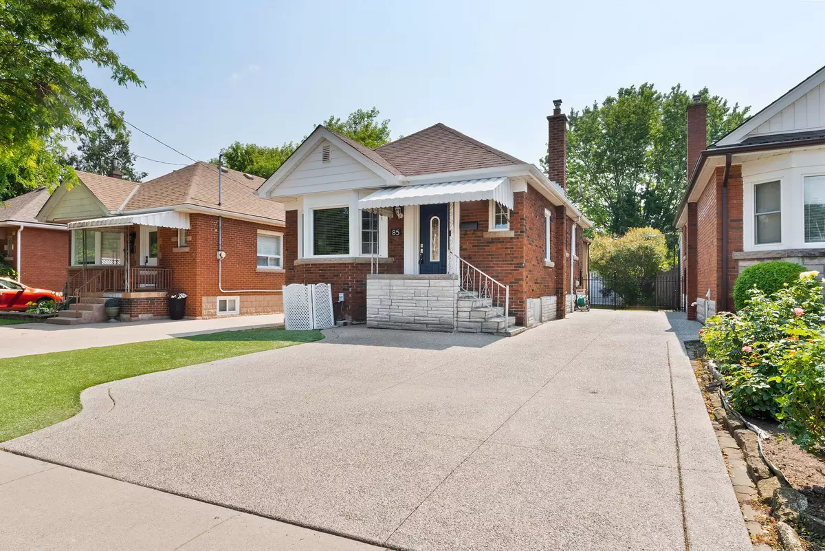 Hamilton, ON L8K 2Z4,85 Tragina AVE S