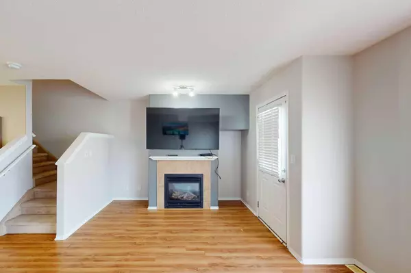 Fort Mcmurray, AB T9K 2W2,240 Laffont WAY #12