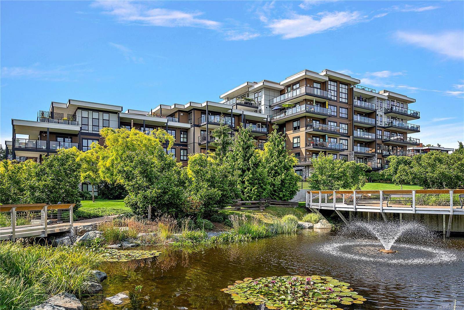 Saanich, BC V8Z 0G3,741 Travino Lane #407