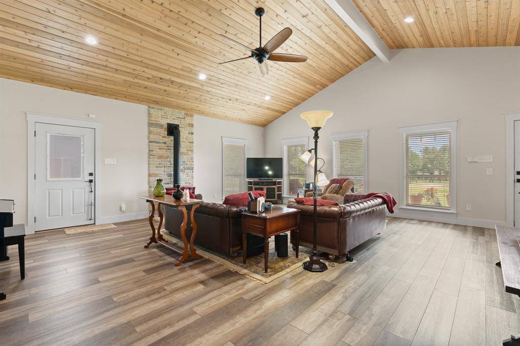 Grandview, TX 76050,5385 County Road 311