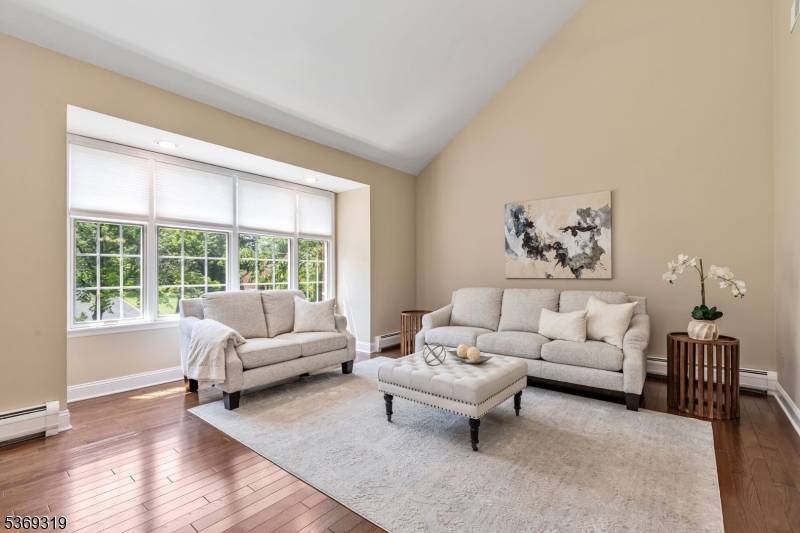 Long Hill Twp., NJ 07946,15 Stacey Ct